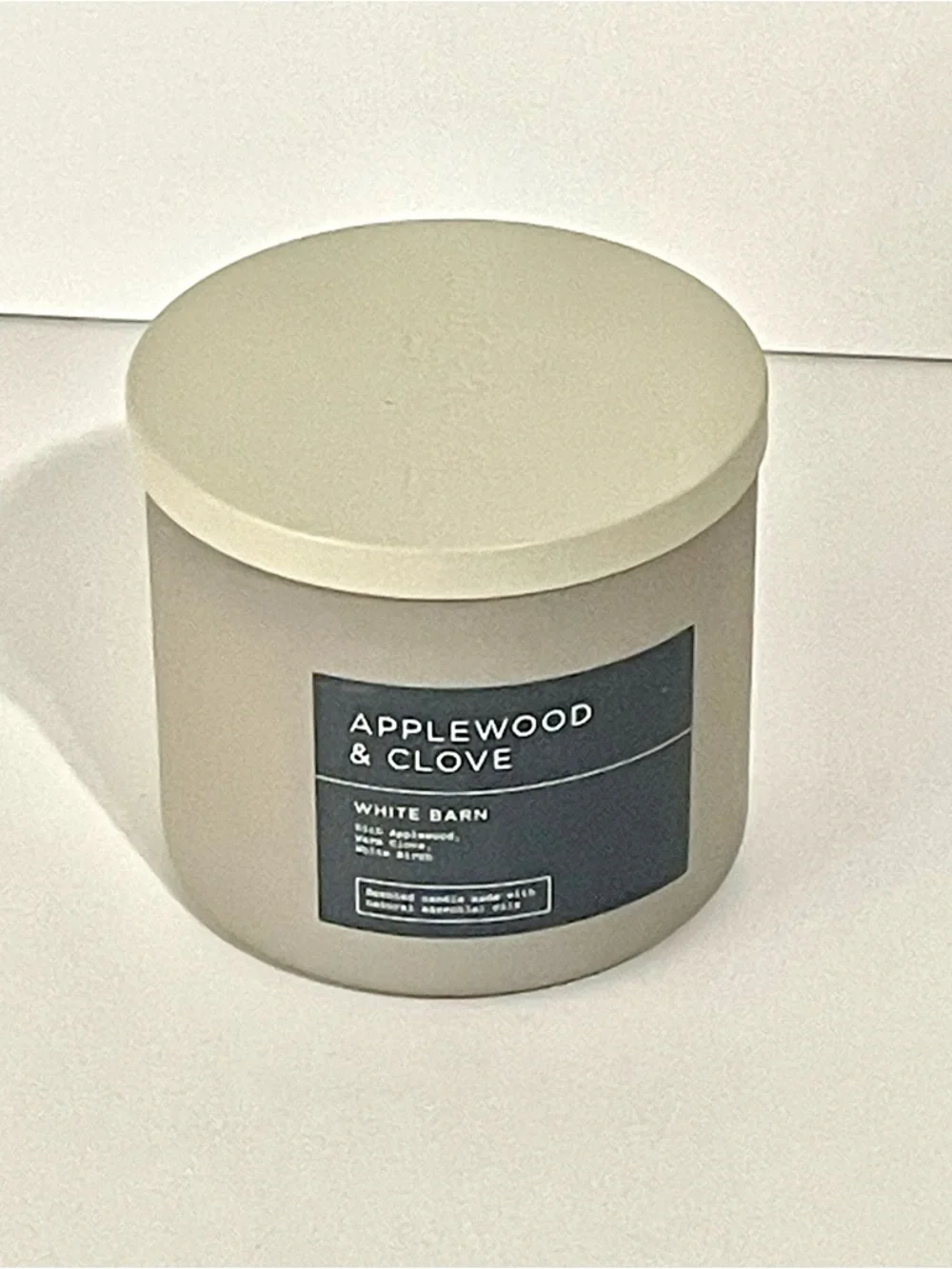 Bath & Body Works 3 Wick Candle Applewood & Clove White Barn Discontinued - Picture 2 of 5